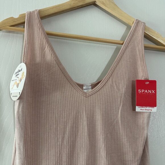Spanx Womens Laidback Layers Pink‎ V-Neck Soft Tank Top Size Large NWT - Picture 2 of 7